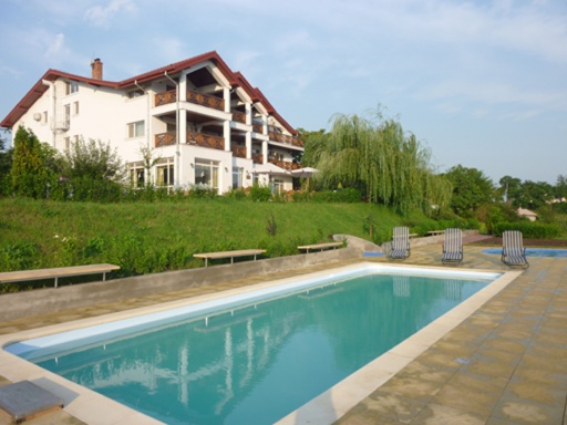 hotel_wels_piscina_512 hotel_wels_piscina_512