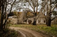 Historic mansion in Bihor listed for sale for EUR 129,000