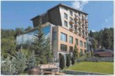 Provocările turismului din Azuga: analiză Carpat Inn